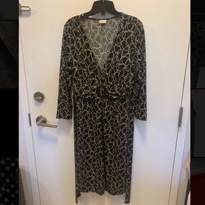 Black and white patterned dress